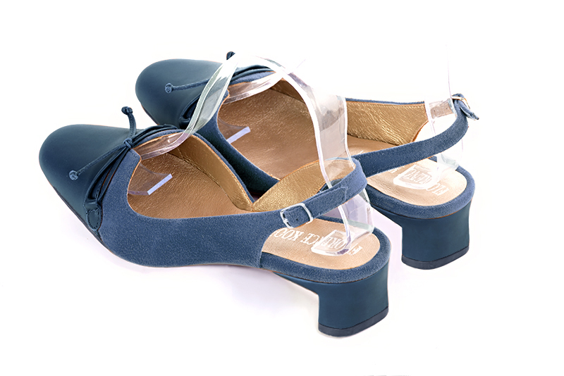 Denim blue women's open back shoes, with a knot. Round toe. Low kitten heels. Rear view - Florence KOOIJMAN